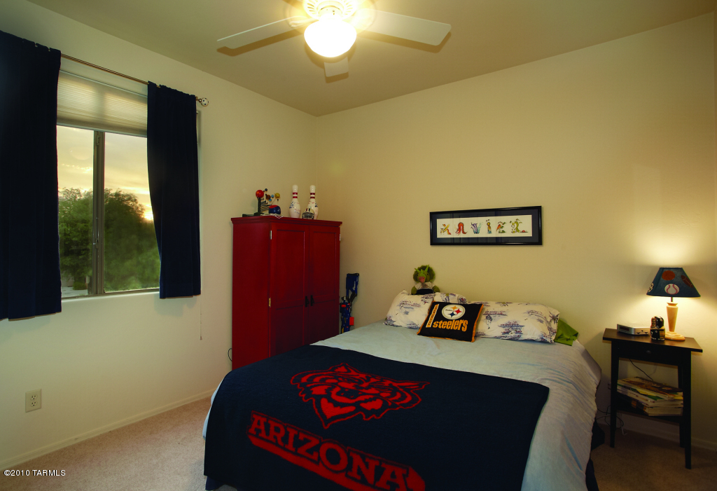 3484 N Paseo De San Agustin