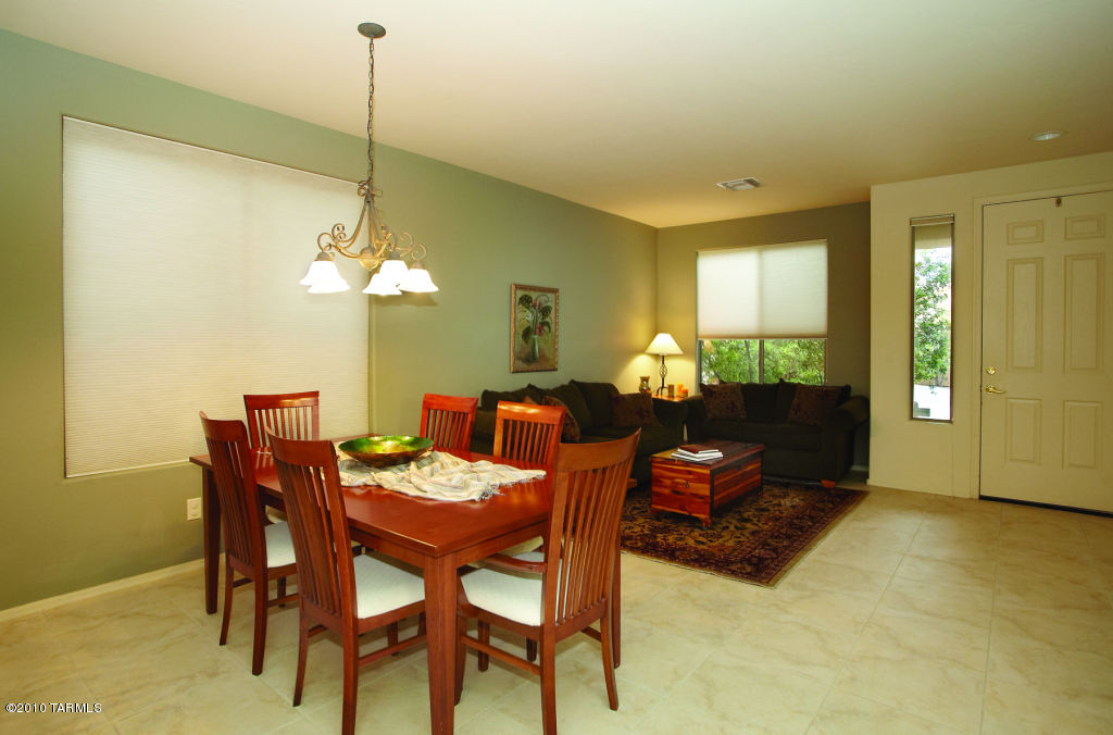 3484 N Paseo De San Agustin