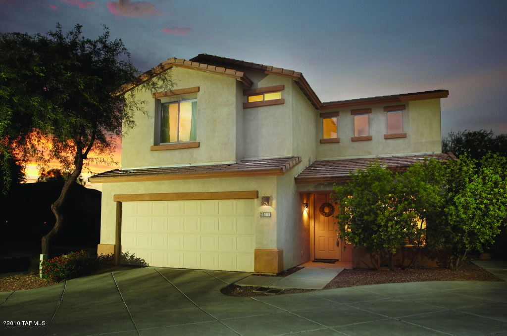 3484 N Paseo De San Agustin