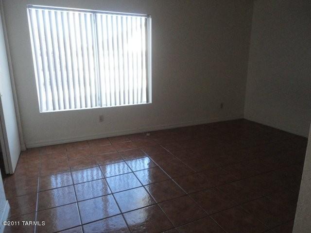 1918 W Southbrooke Circle