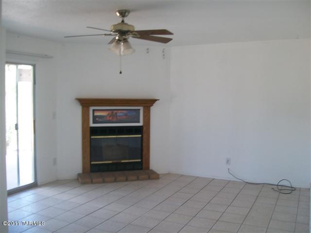 7252 N Meredith Boulevard