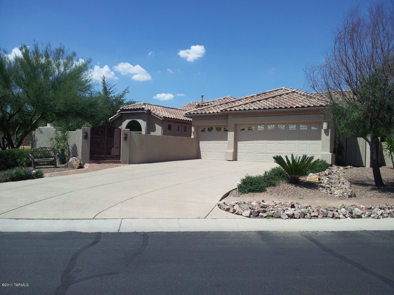 87 E Loch Lomond Place