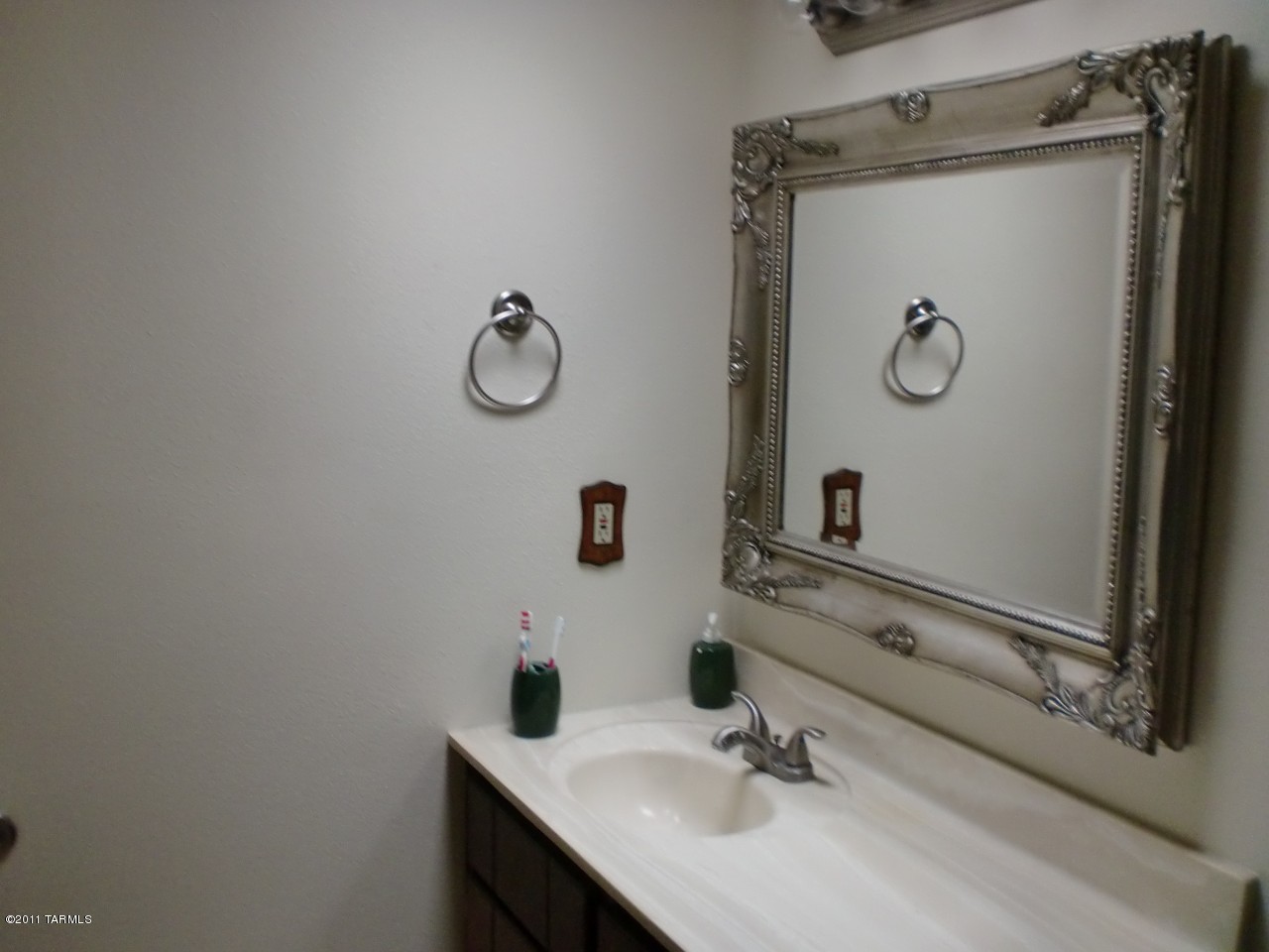 1132 N Avenida Marlene