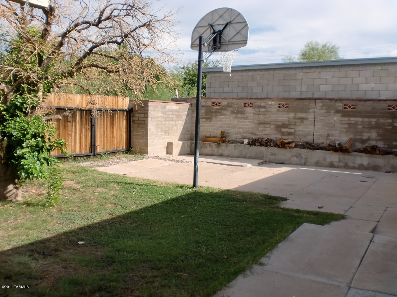 1132 N Avenida Marlene