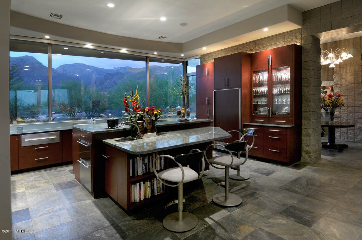 1942 E Quiet Canyon Drive