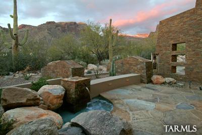 2304 E Sentry Ridge Court