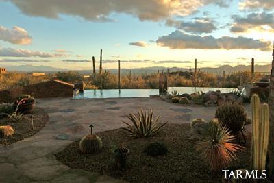 2304 E Sentry Ridge Court