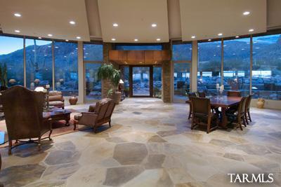 2304 E Sentry Ridge Court