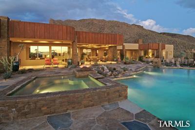2304 E Sentry Ridge Court