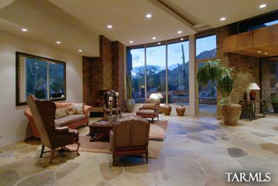 2304 E Sentry Ridge Court