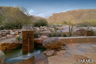 2304 E Sentry Ridge Court