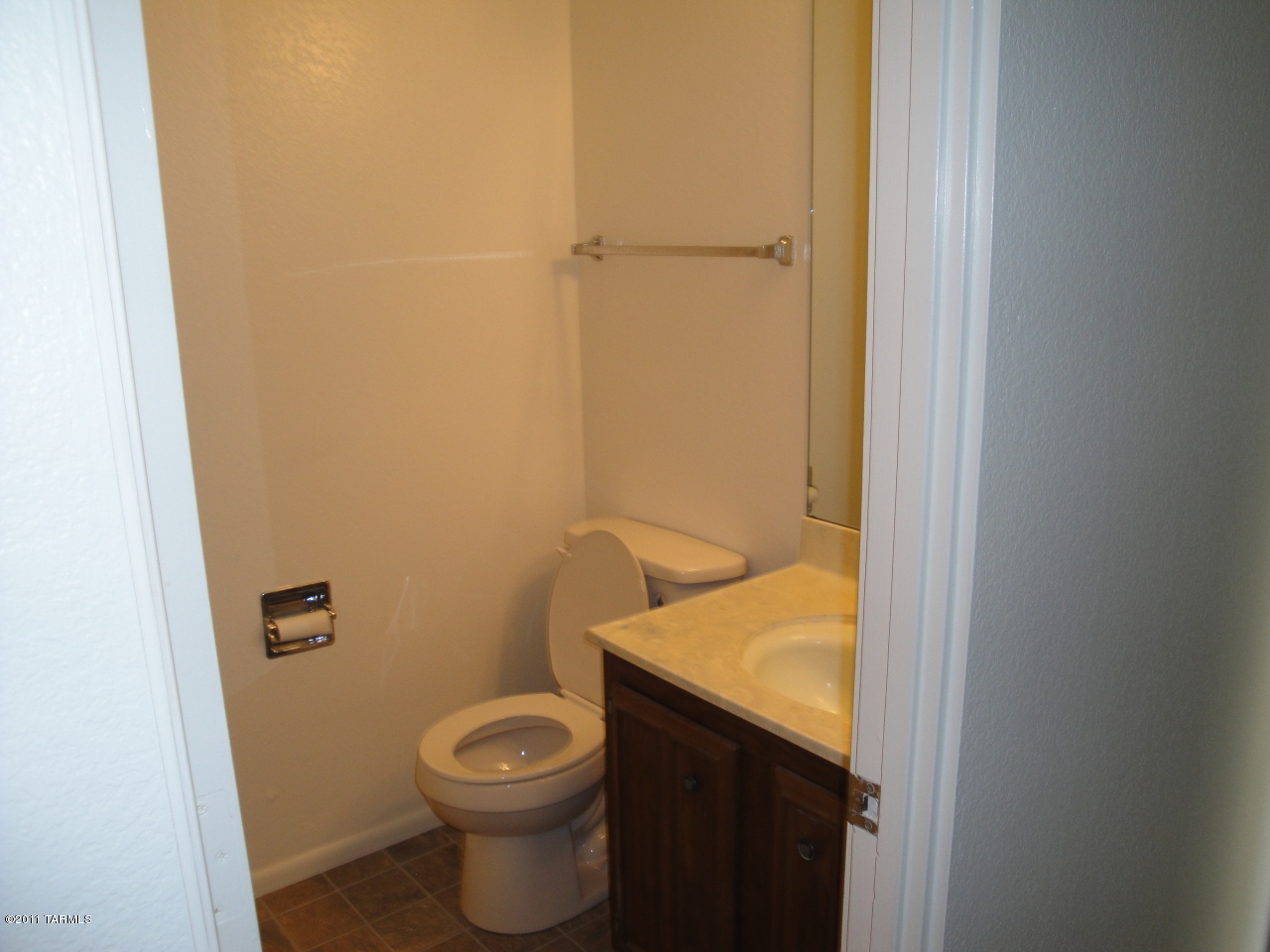2525 E Prince Road Unit: 27