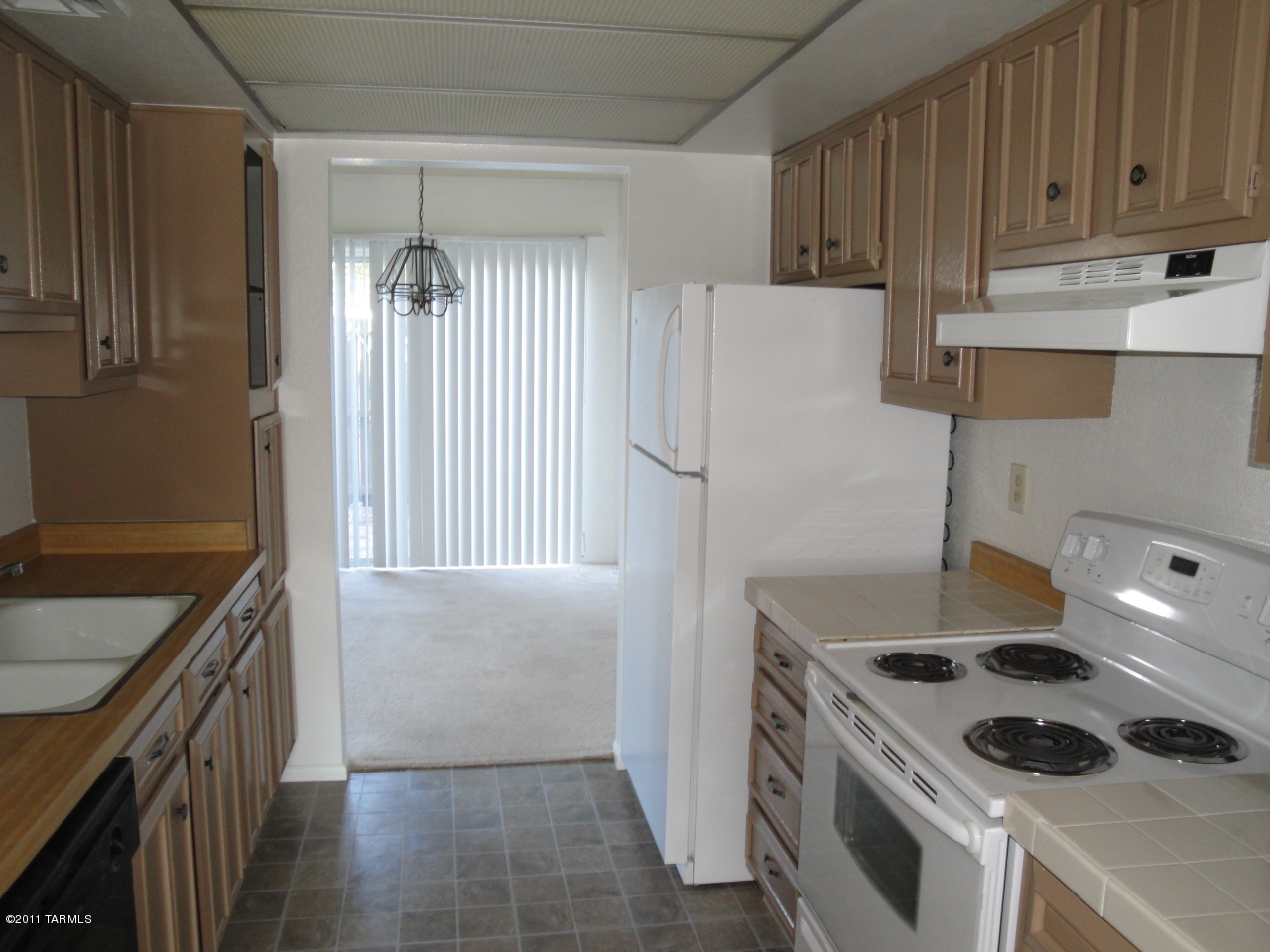 2525 E Prince Road Unit: 27