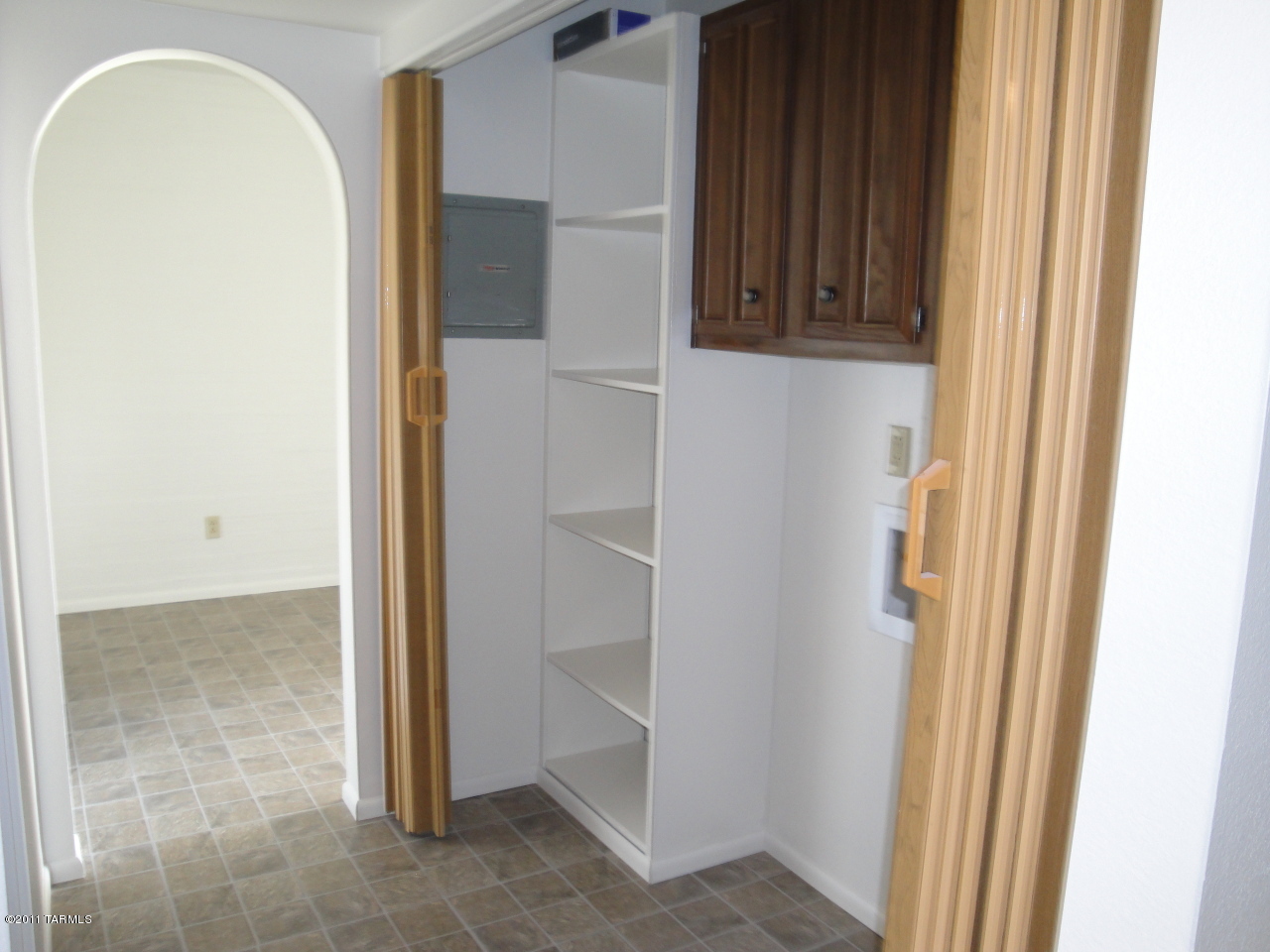 2525 E Prince Road Unit: 27