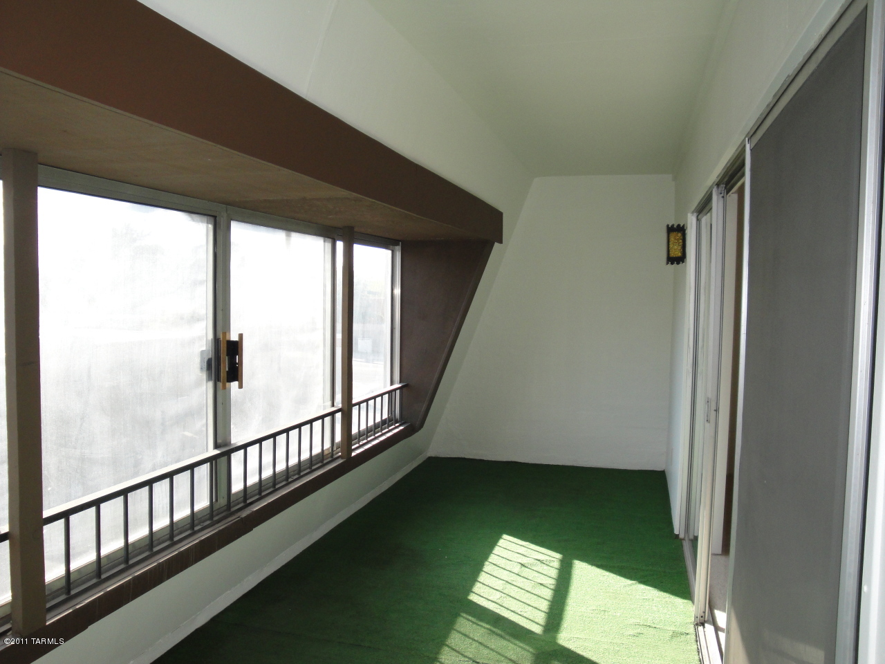 2525 E Prince Road Unit: 27