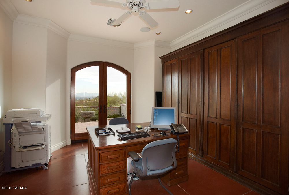 6241 E Vista Del Canon