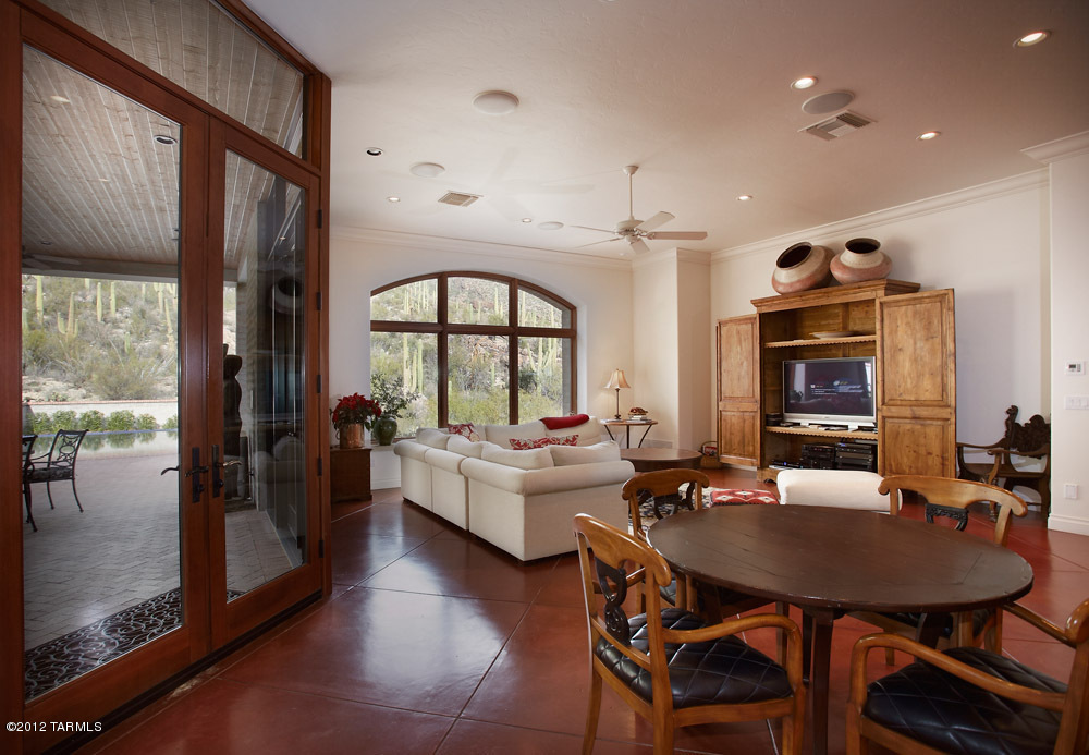 6241 E Vista Del Canon