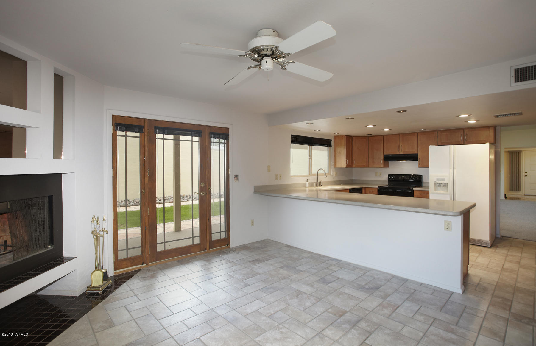 8951 E Seneca Street