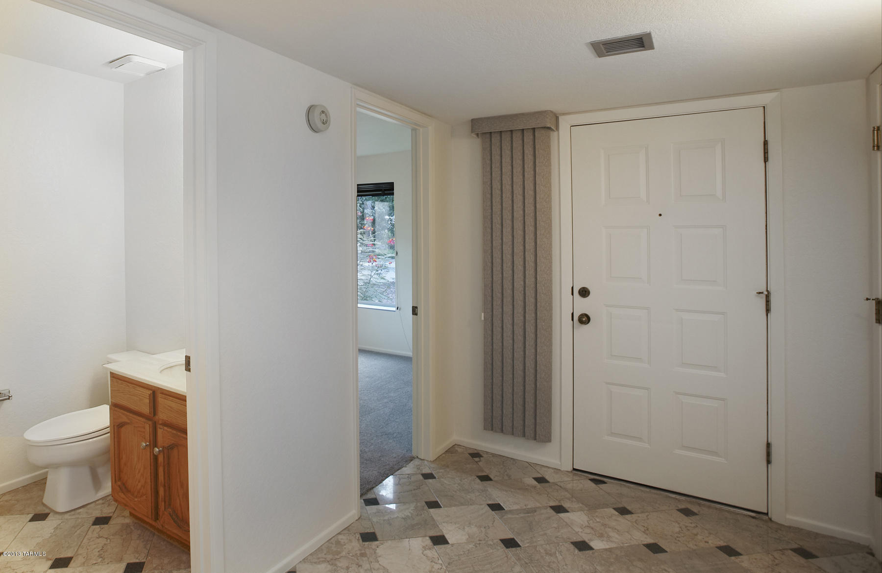 8951 E Seneca Street