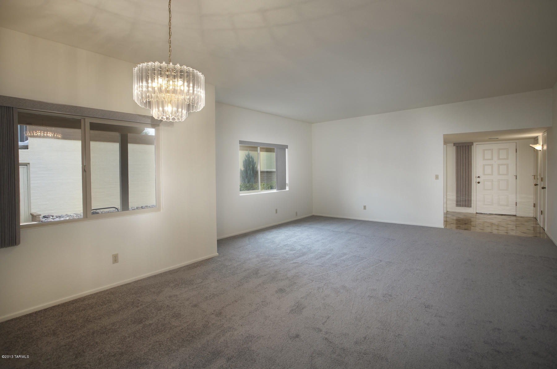 8951 E Seneca Street