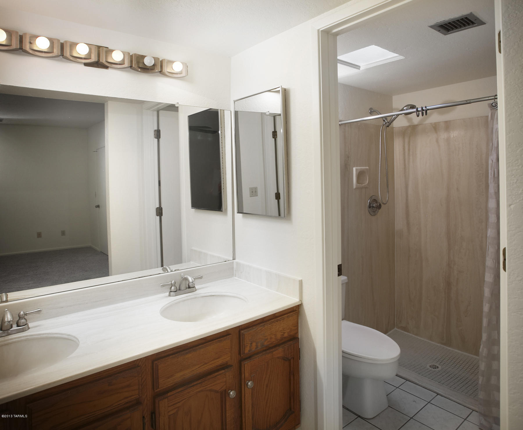 8951 E Seneca Street