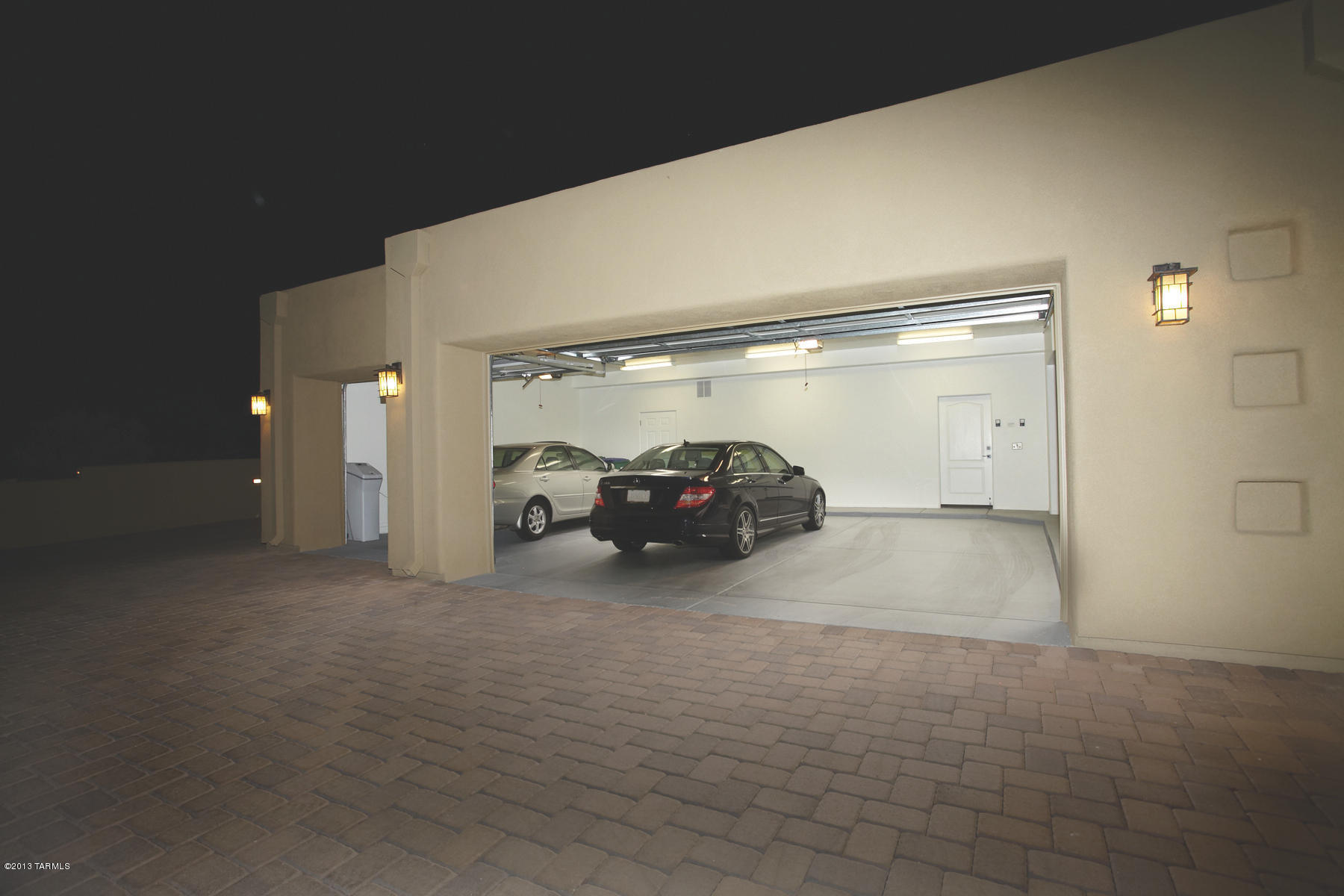 4901 N Avenida De Castilla