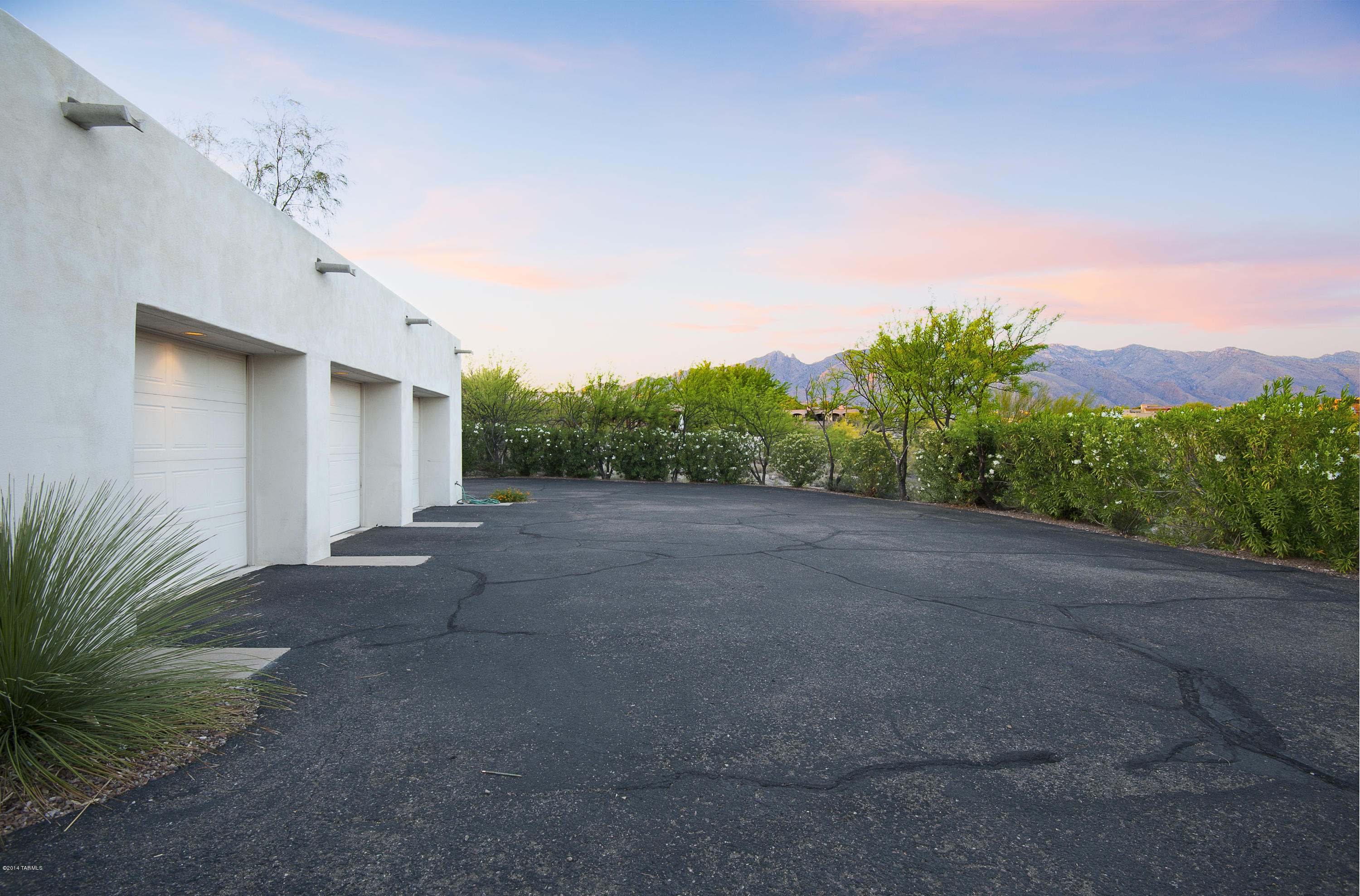 4490 N Via De La Granja