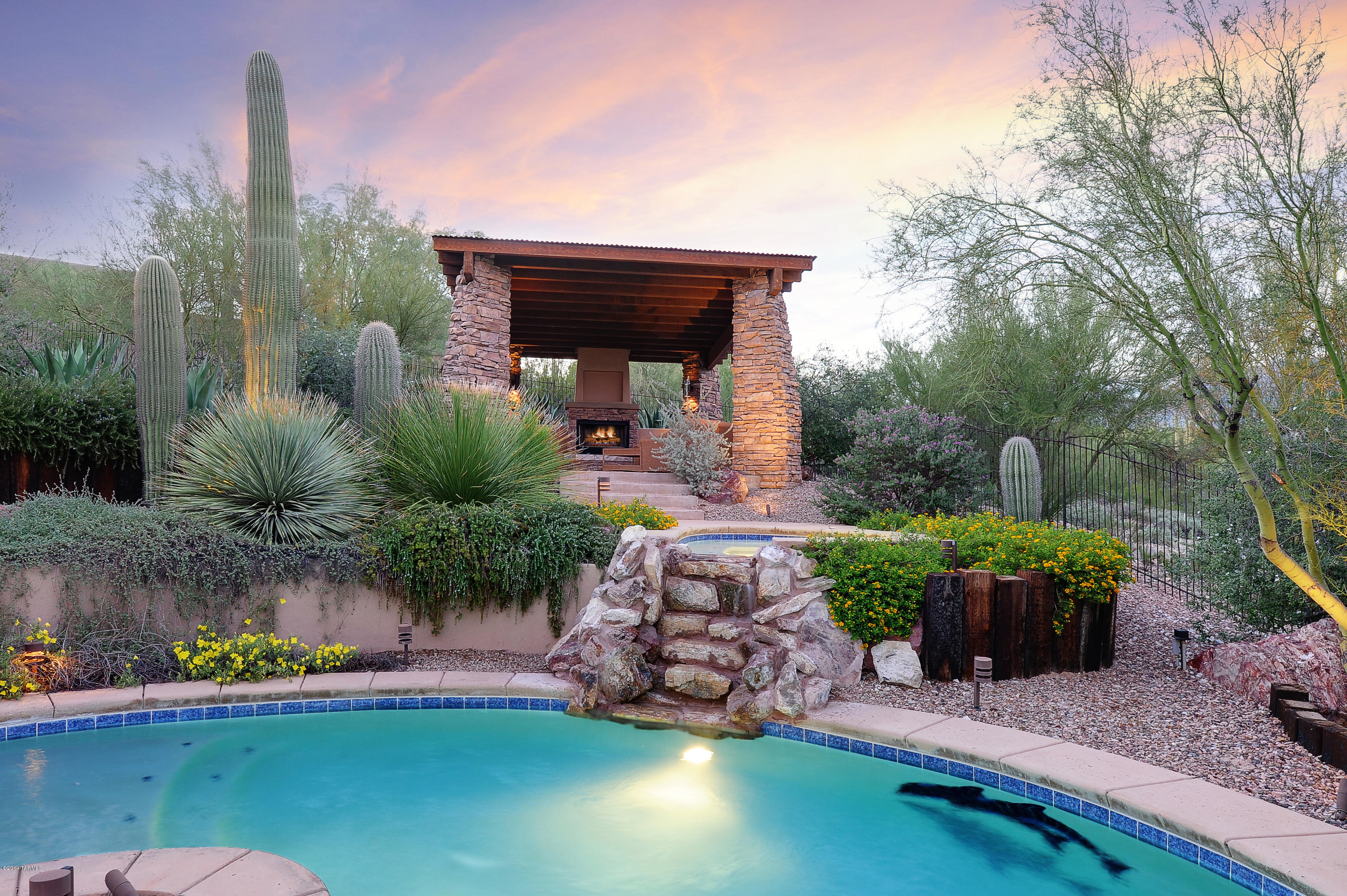 4954 N Camino Antonio