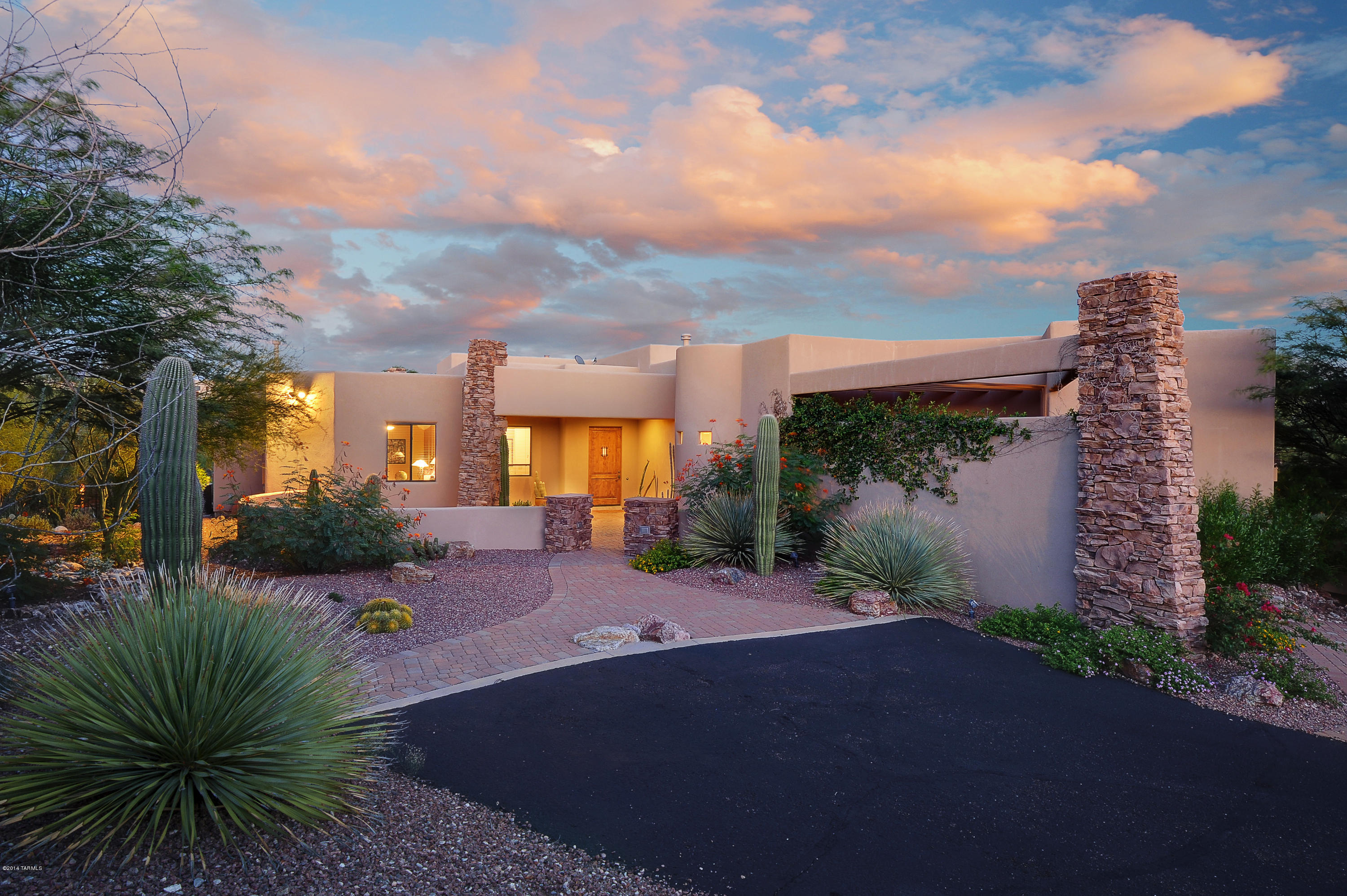 4954 N Camino Antonio