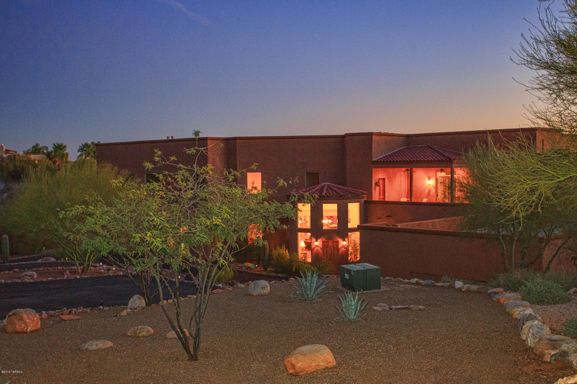 3900 N Camino Blanco