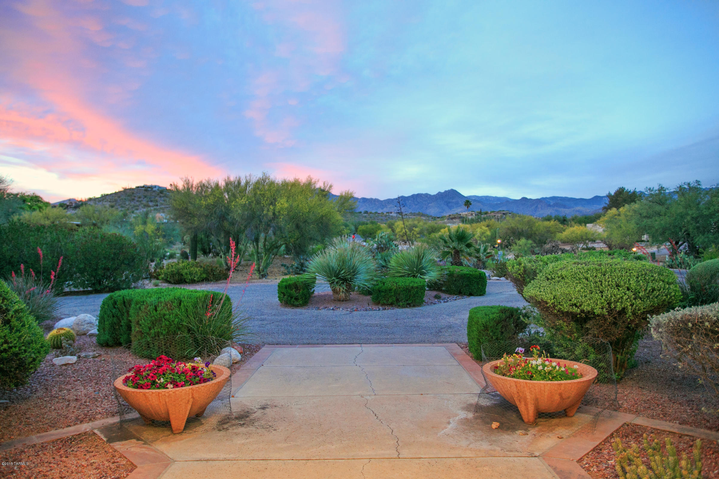 3715 N Pantano Road