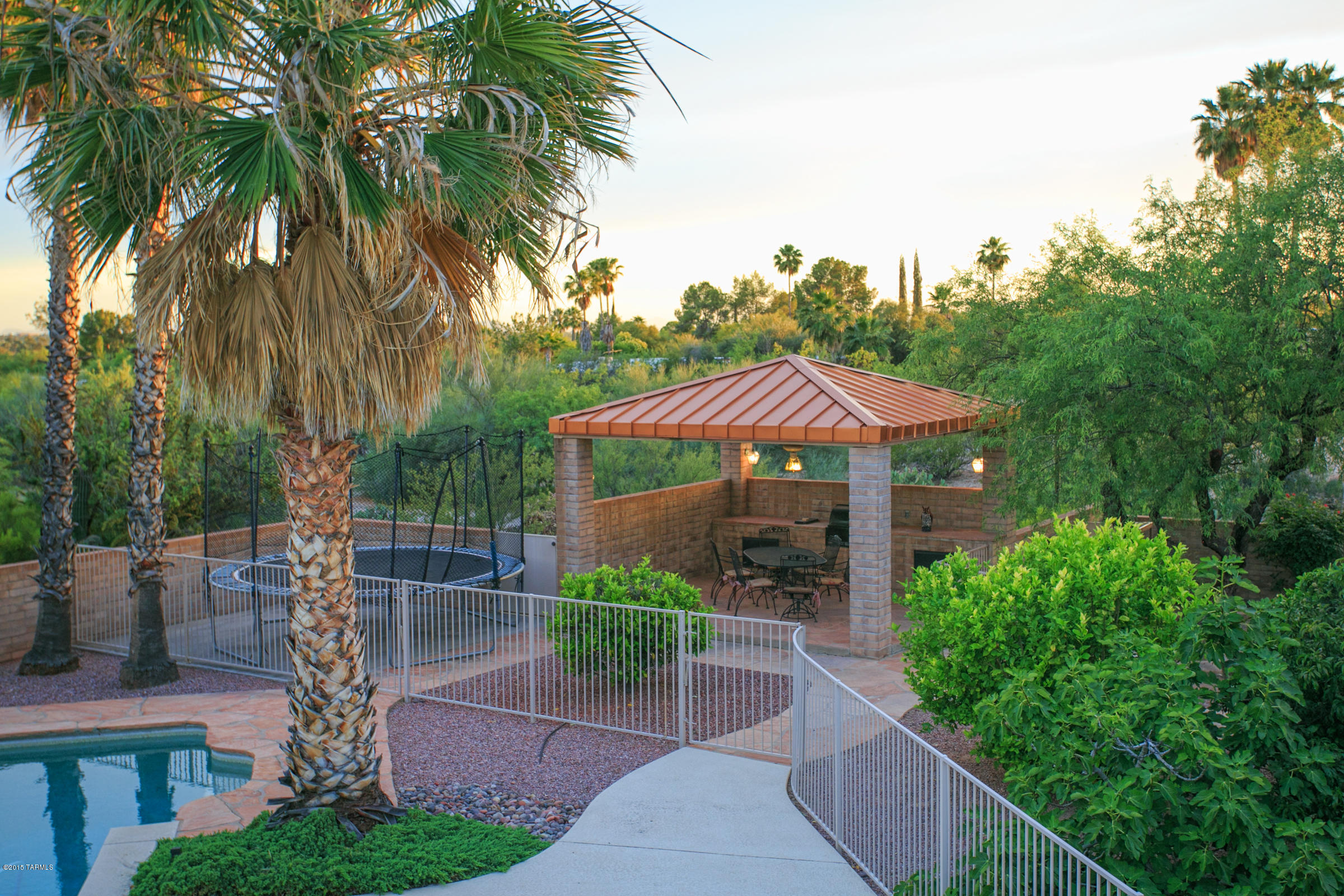 3715 N Pantano Road