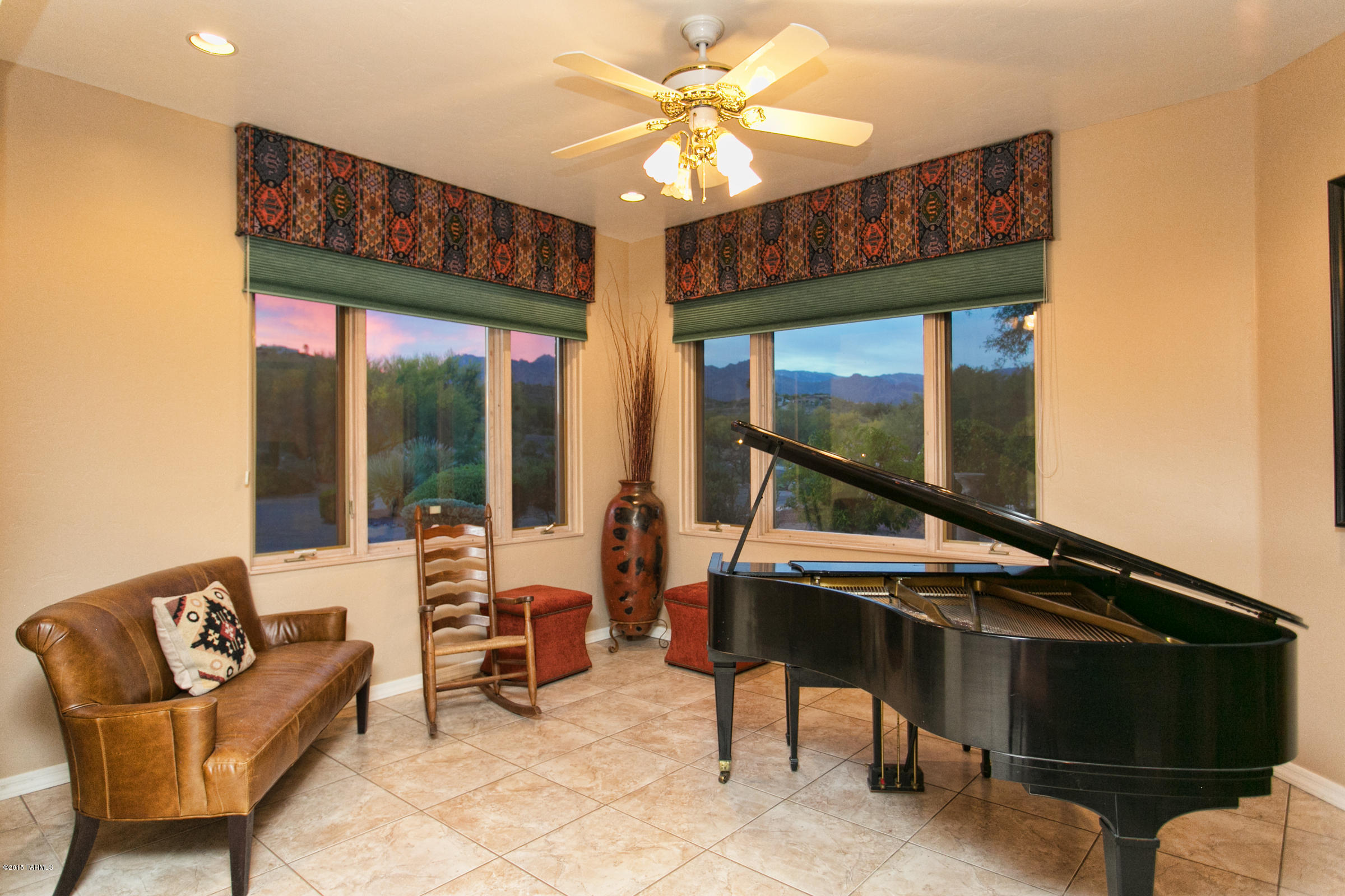 3715 N Pantano Road