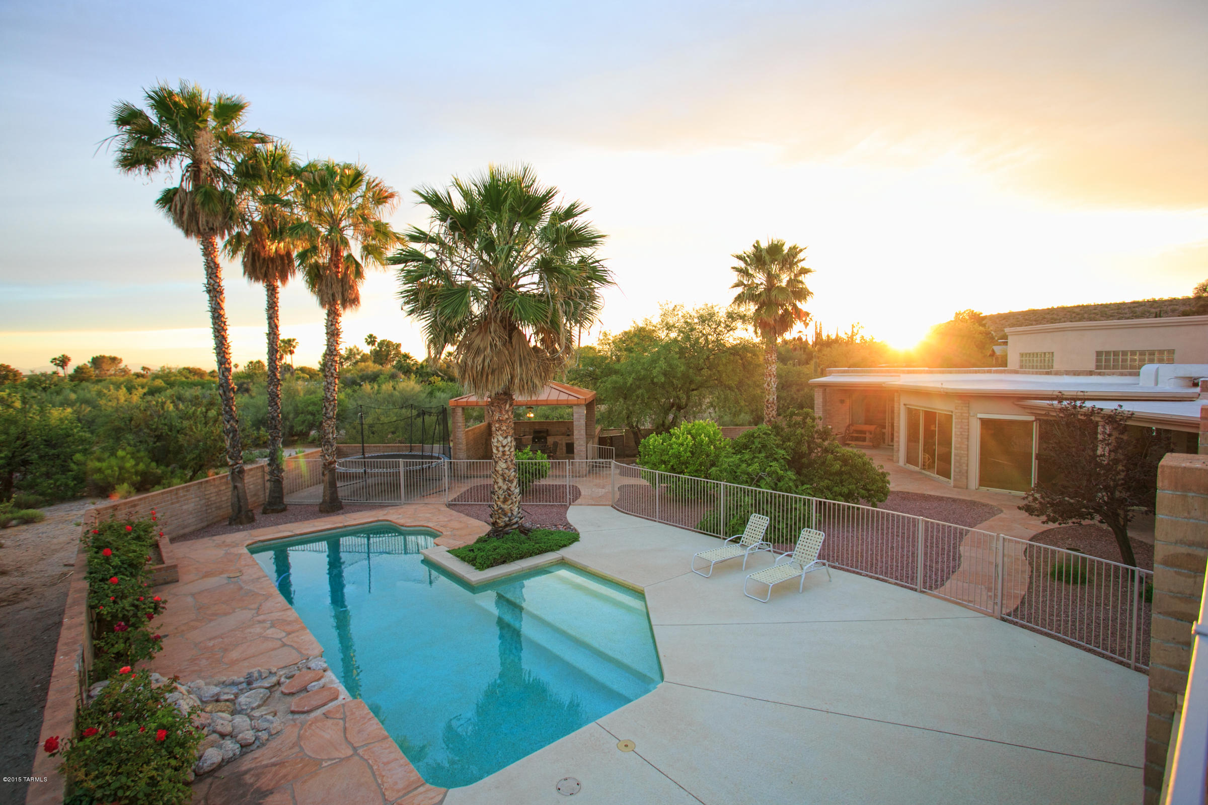 3715 N Pantano Road