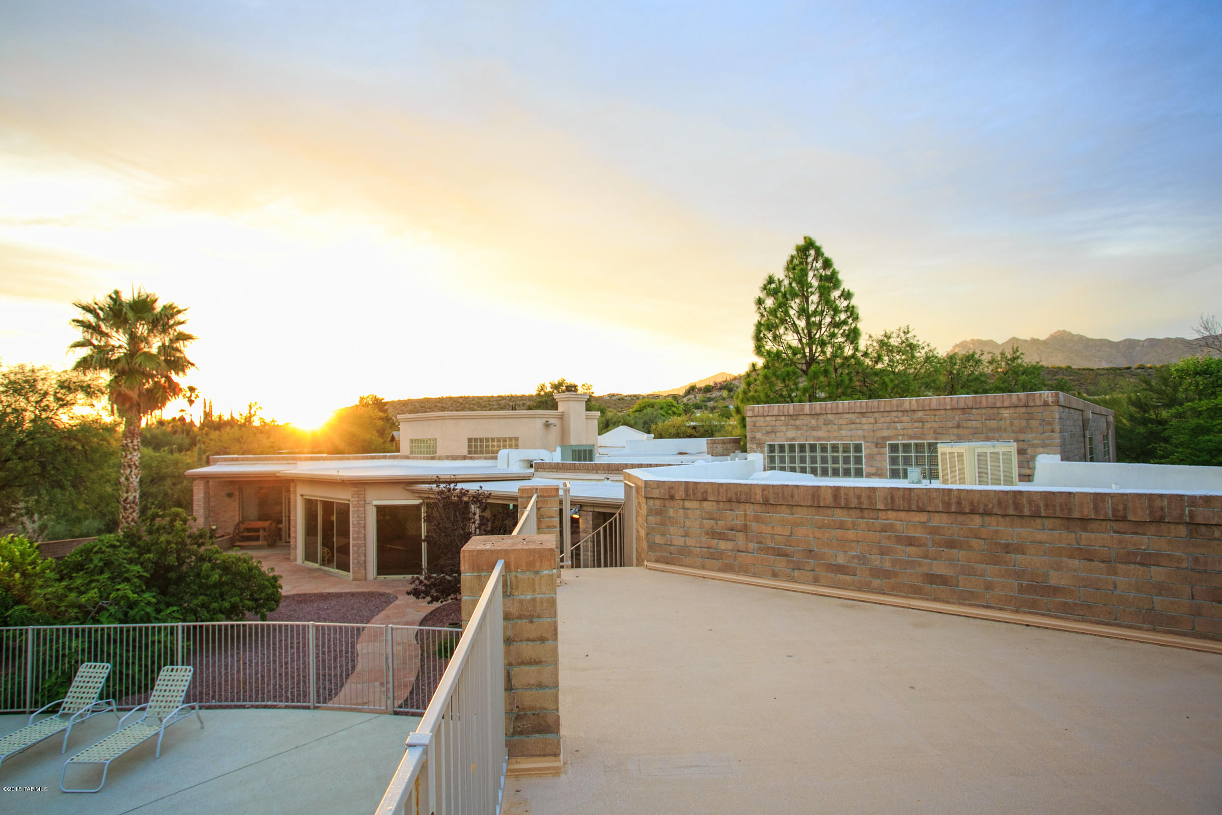 3715 N Pantano Road