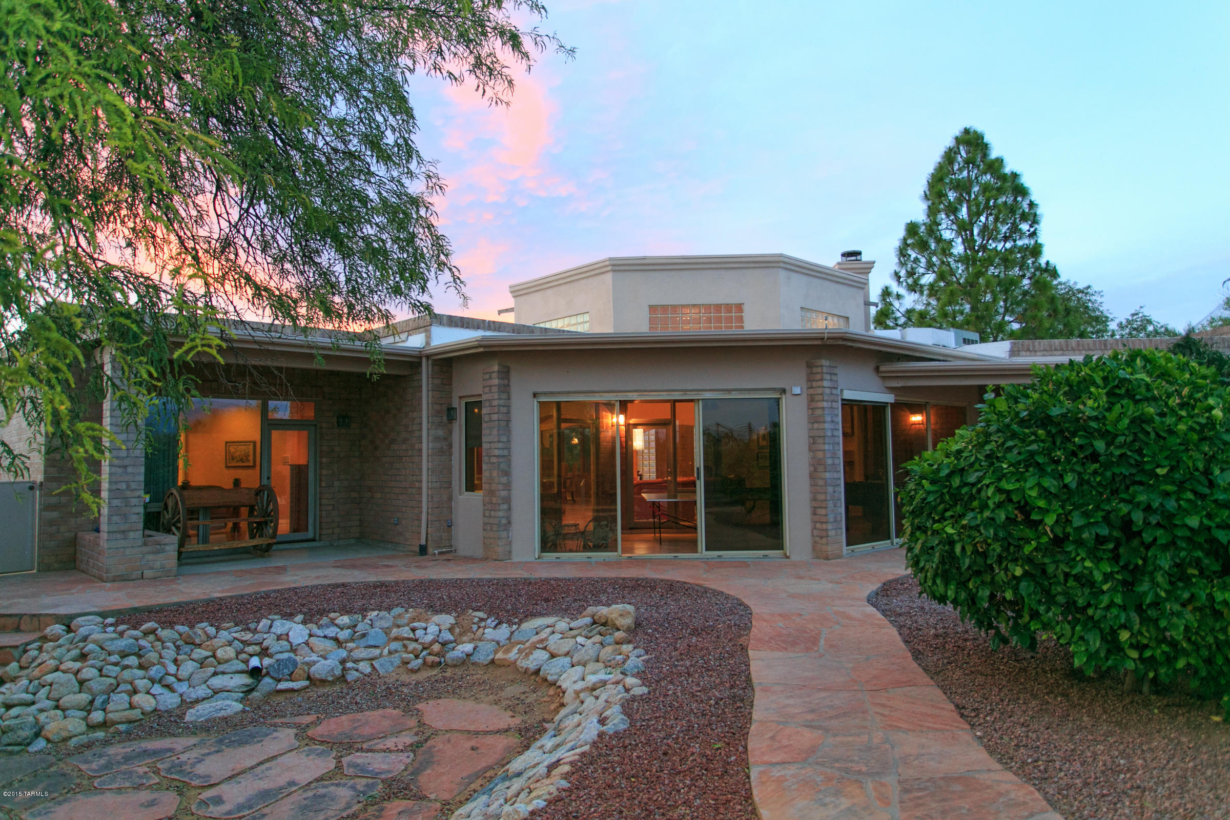 3715 N Pantano Road