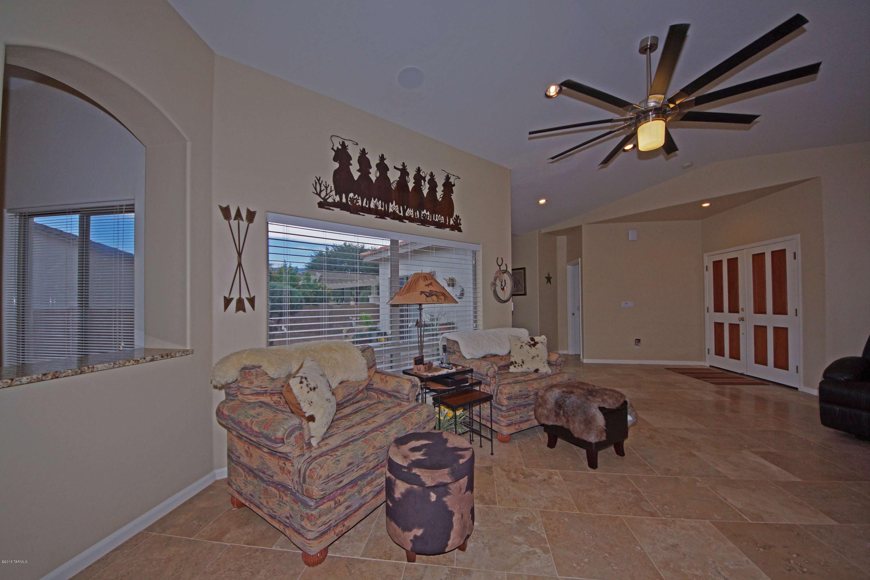 488 W Sunview Drive