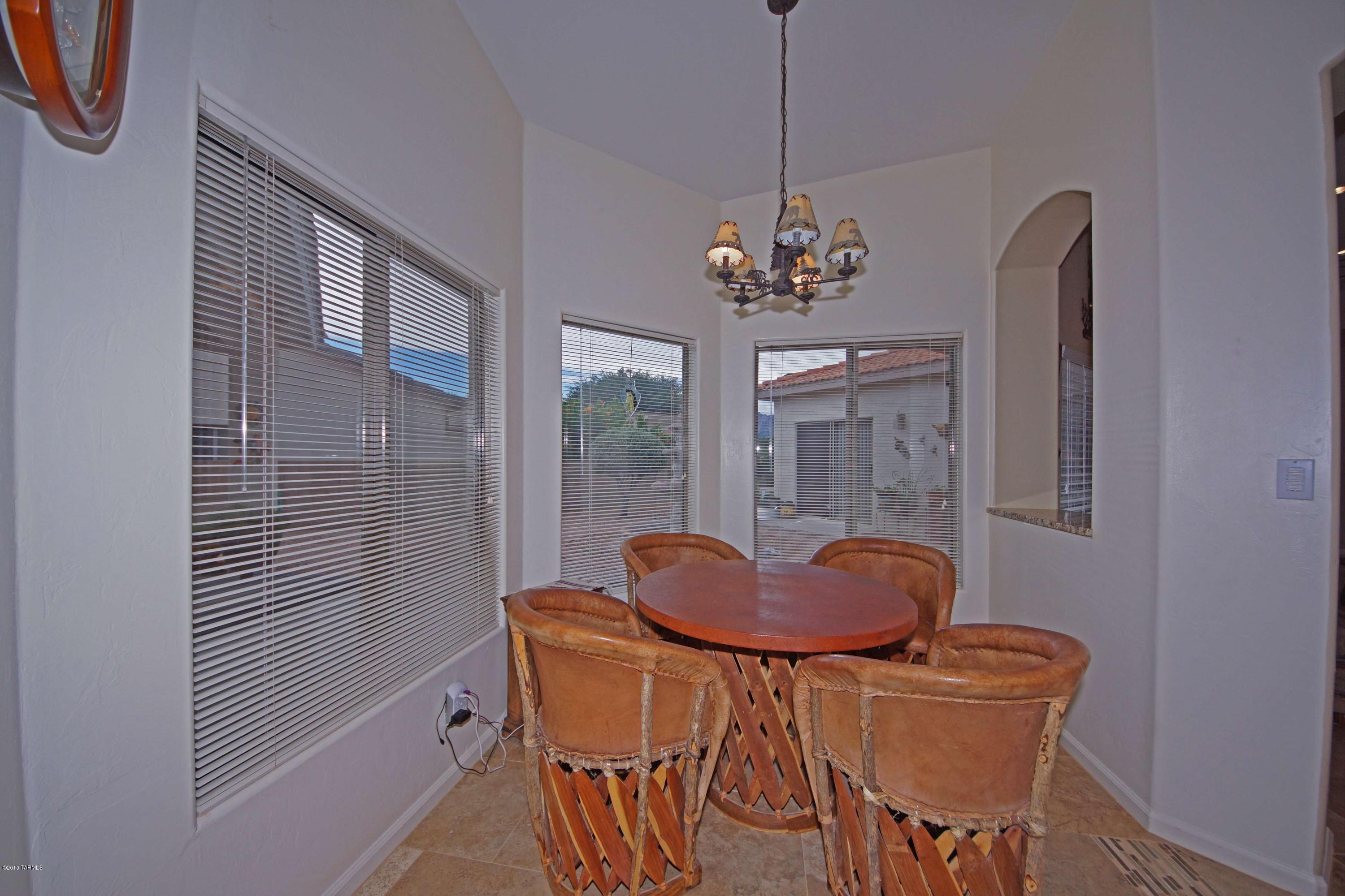 488 W Sunview Drive