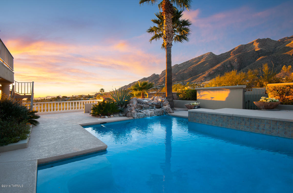 6580 N Regal Manor Drive