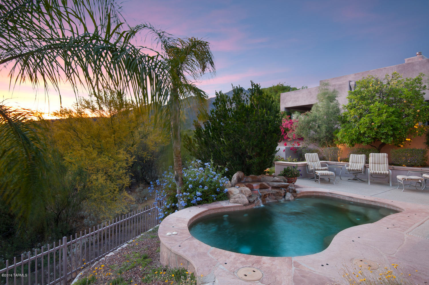 6333 N Ventana View Place