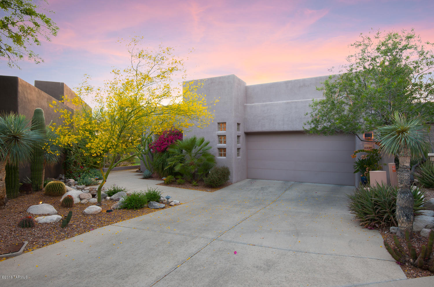6333 N Ventana View Place