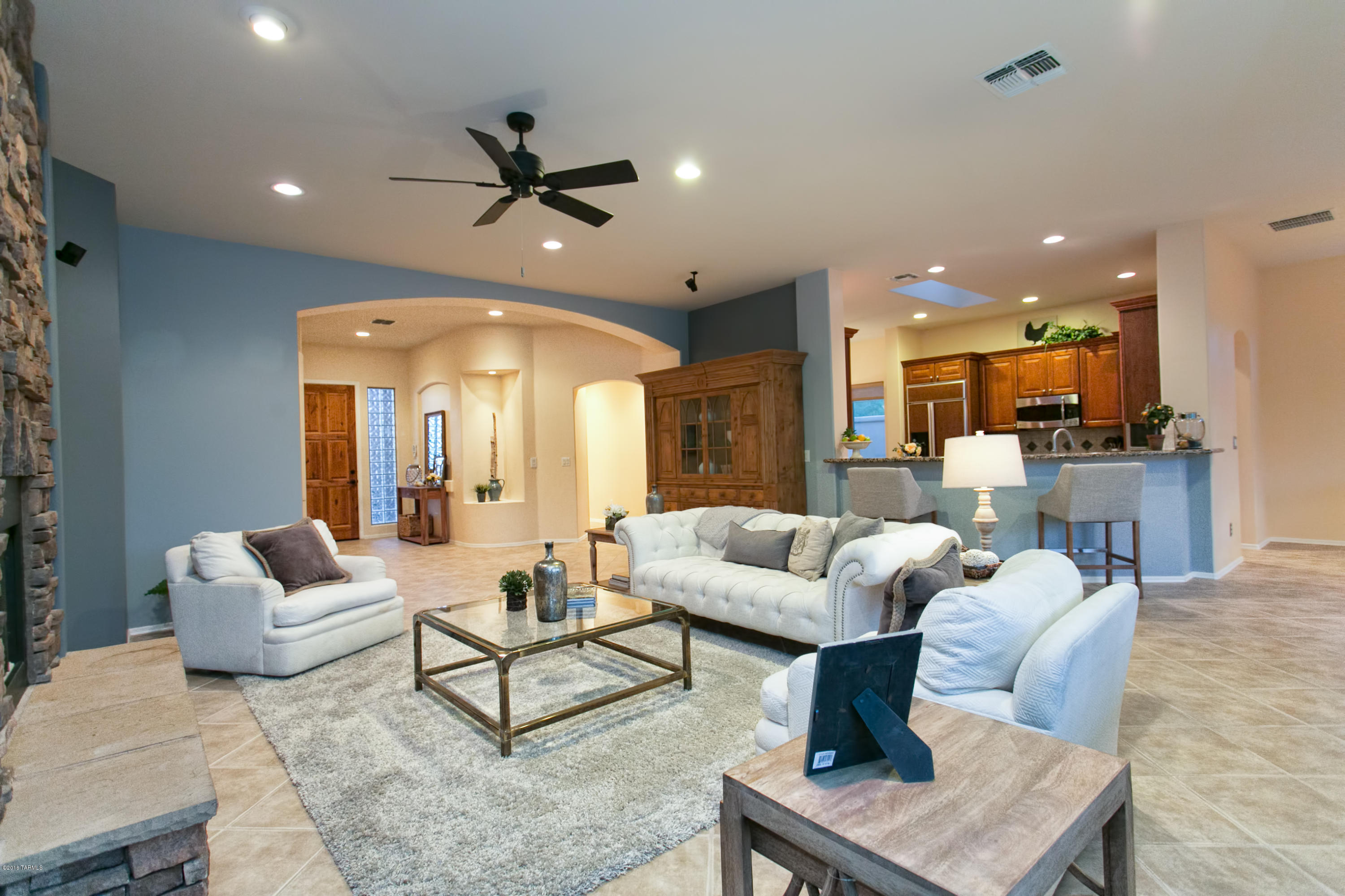 6115 N Placita Manantial La Paloma