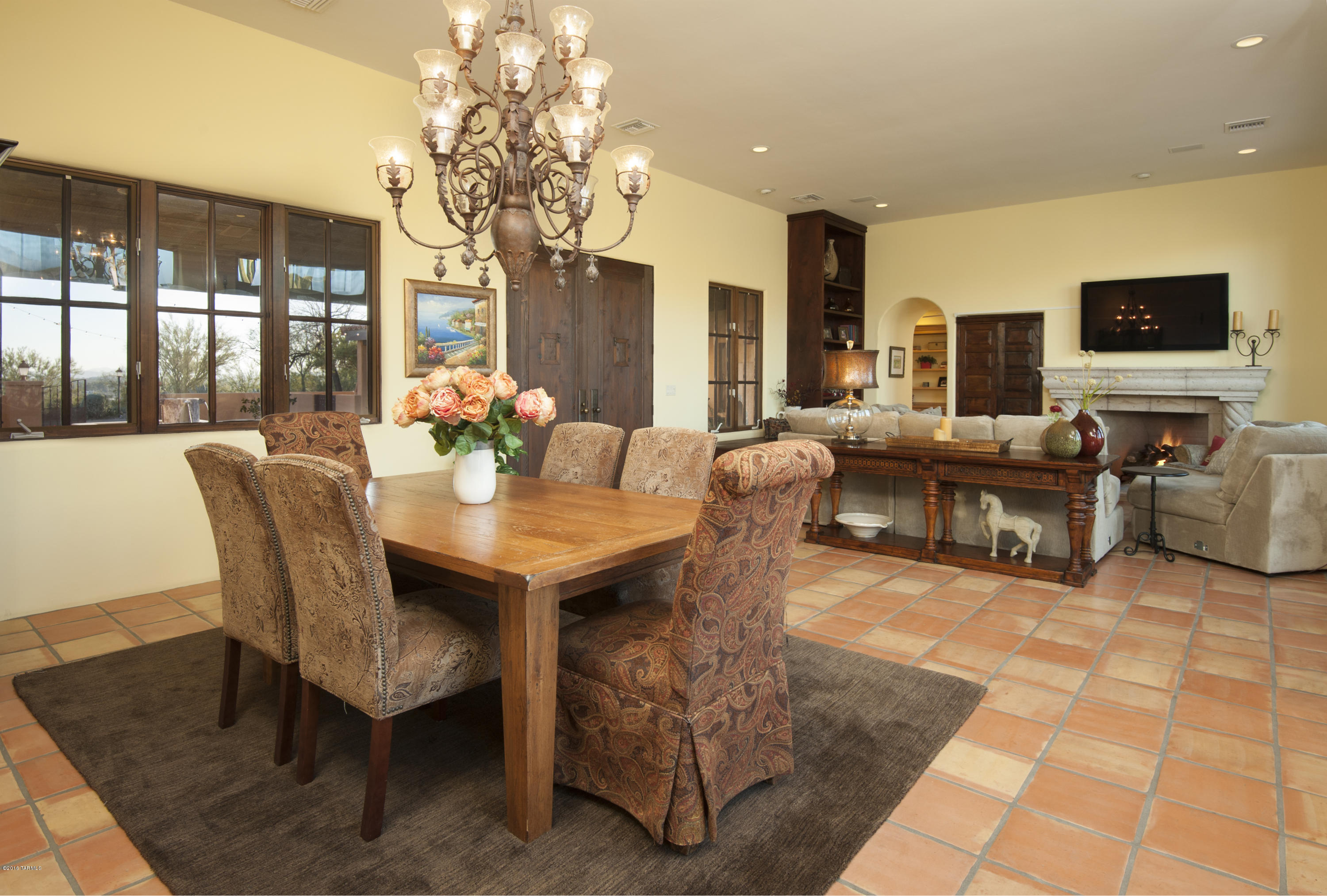 3616 E Placita Lindura