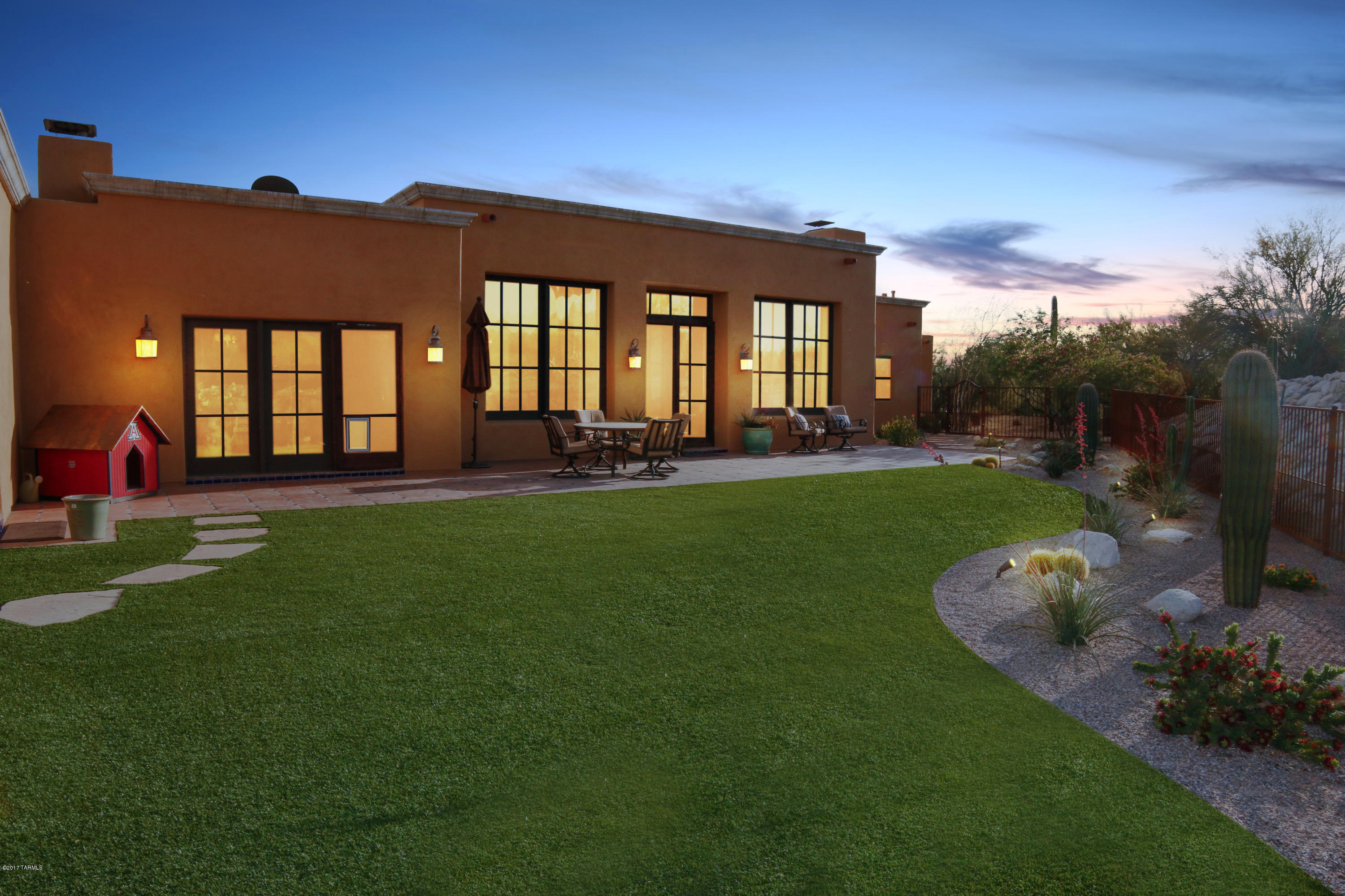 3616 E Placita Lindura