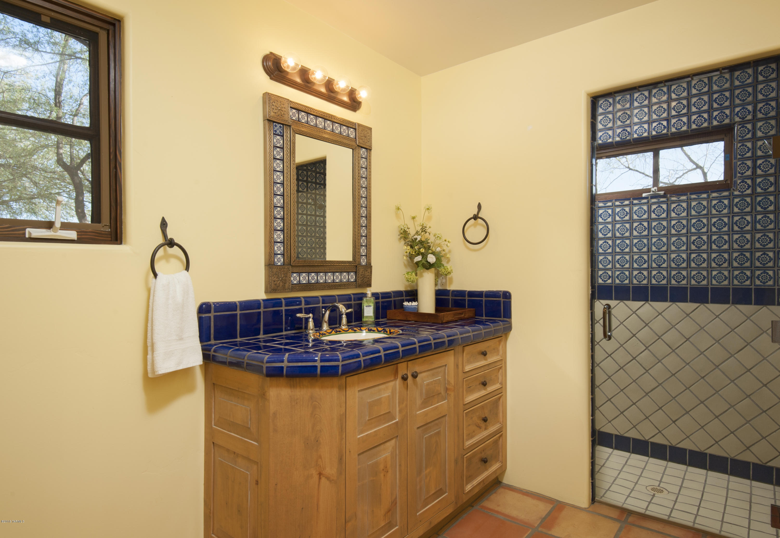 3616 E Placita Lindura