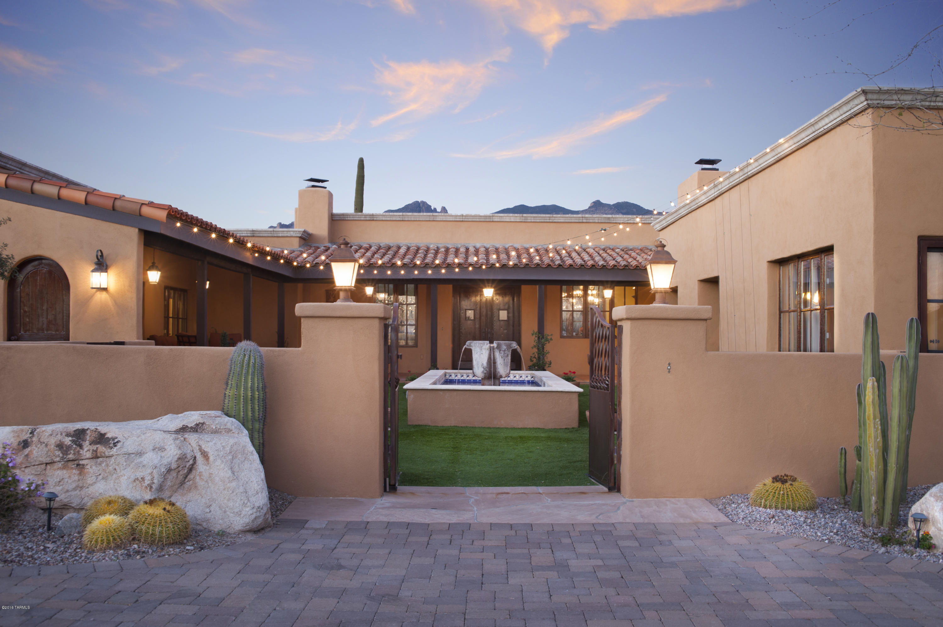 3616 E Placita Lindura