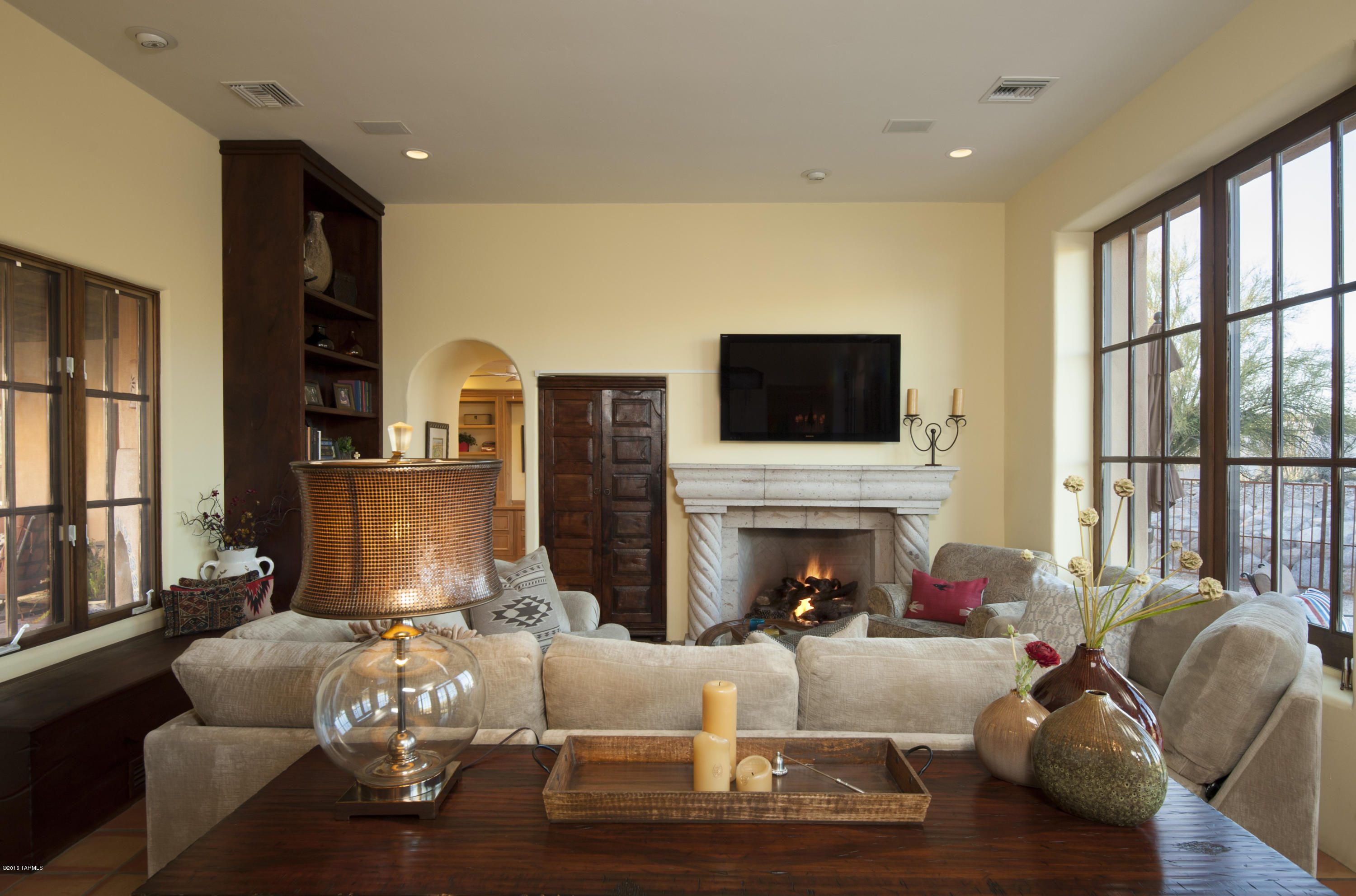 3616 E Placita Lindura