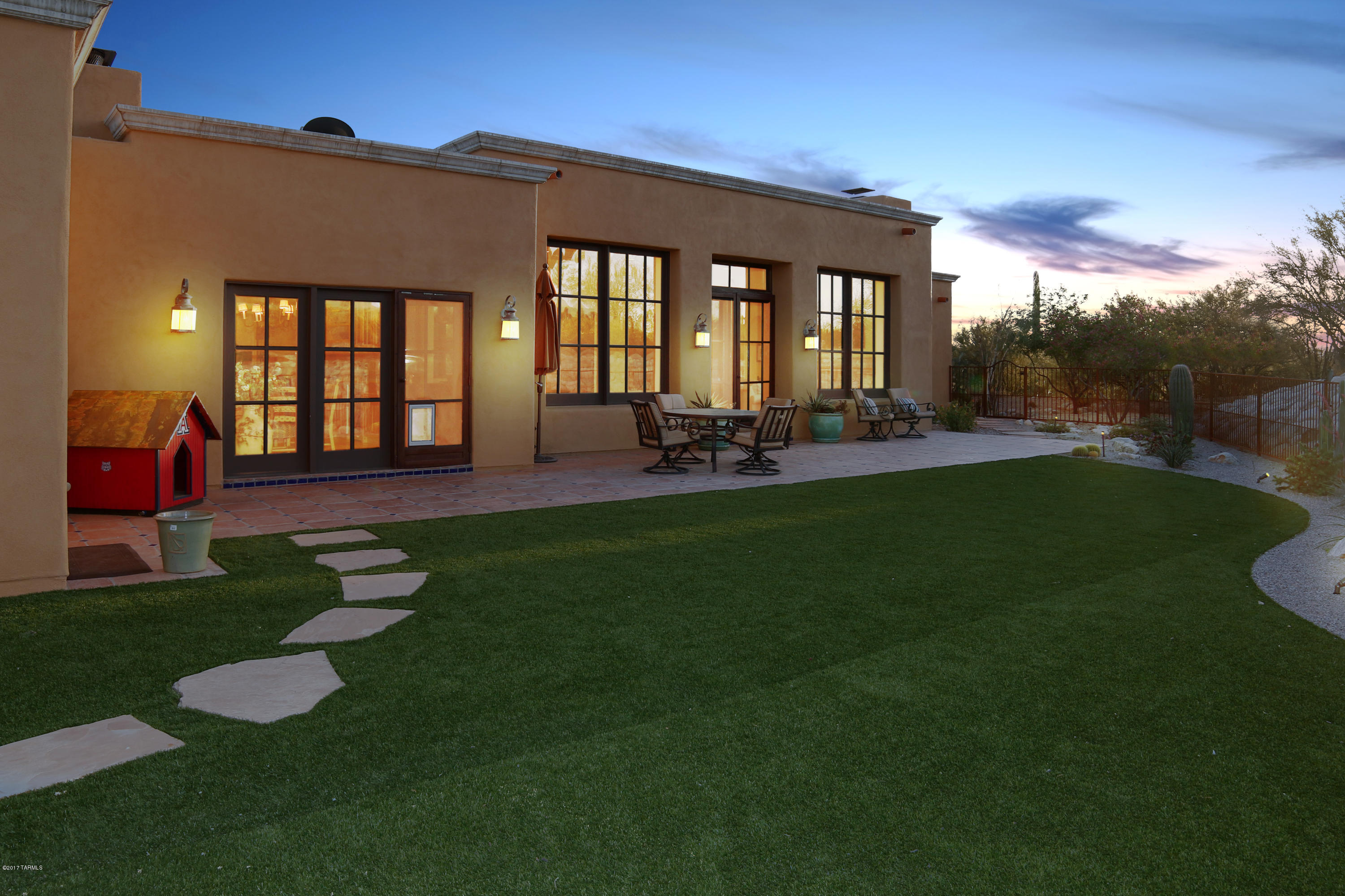 3616 E Placita Lindura