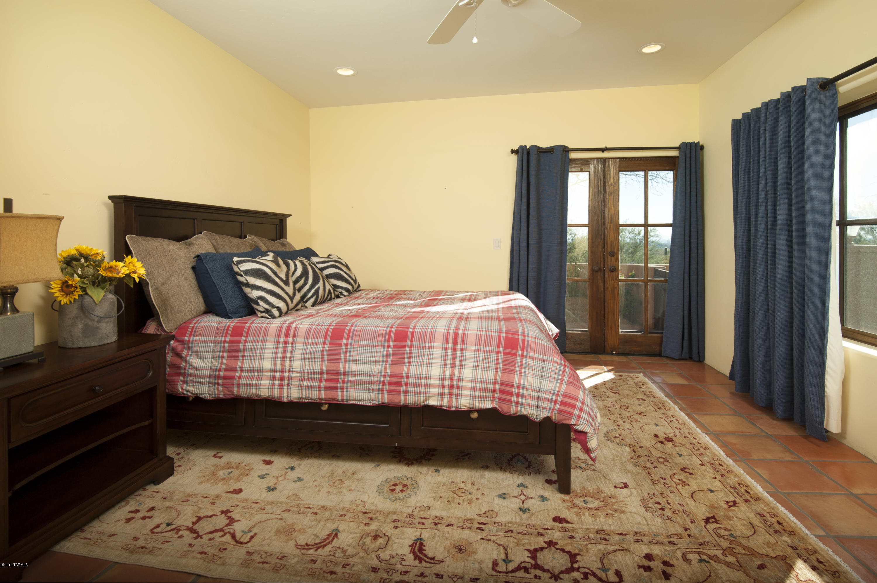 3616 E Placita Lindura
