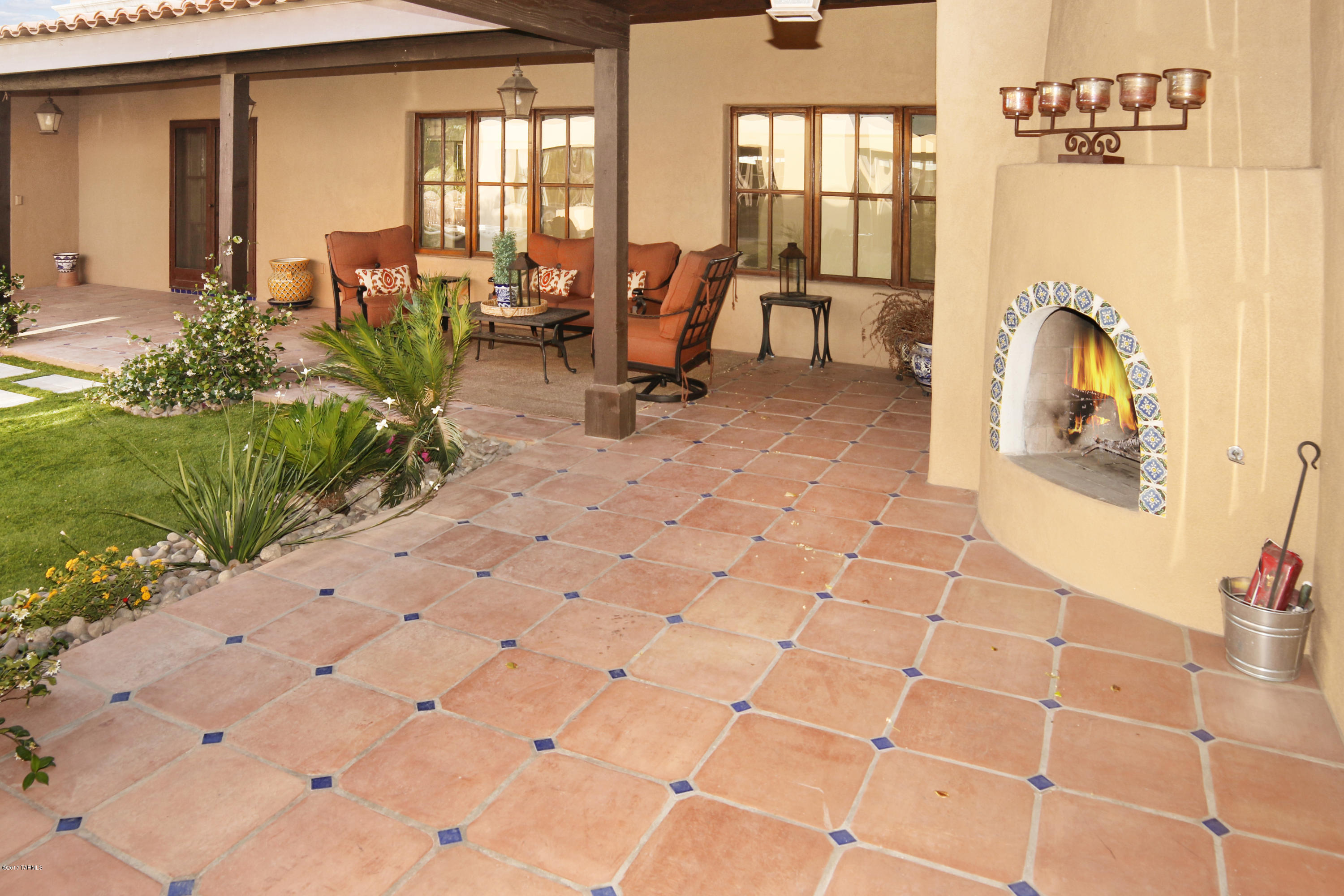 3616 E Placita Lindura